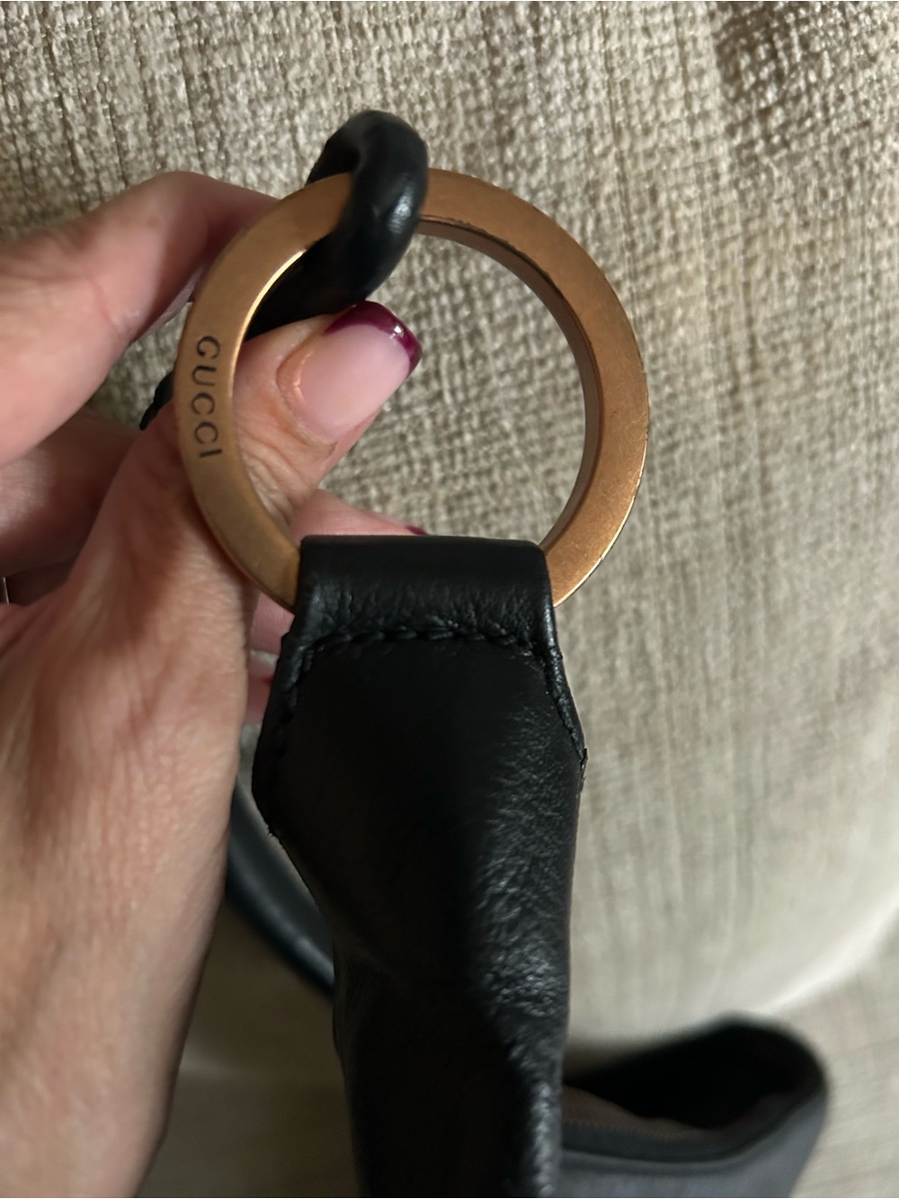 Gucci Moon Crescent Hobo Black calf skin leather with Champagne Gold Hardware - Picture 4 of 16